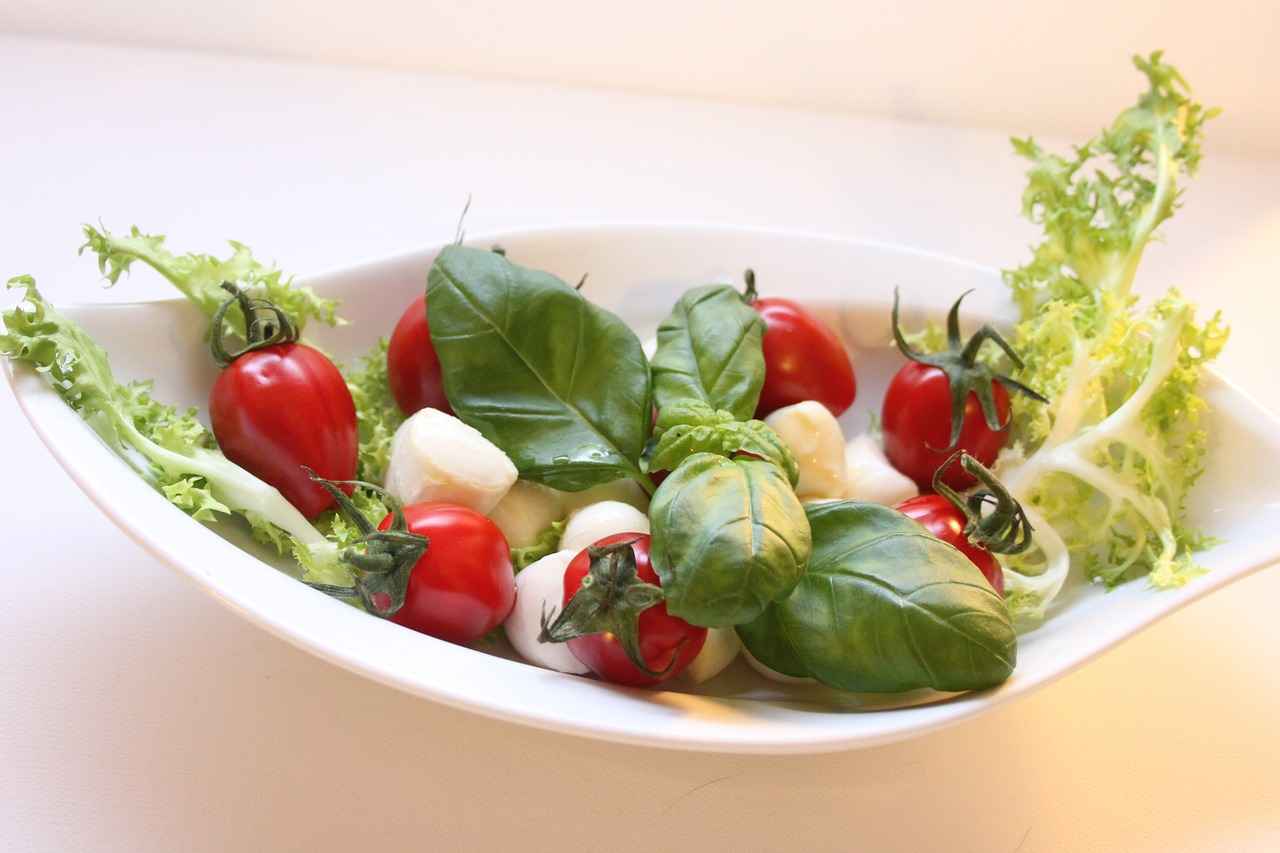 The Stress-Reducing Benefits of Holy Basil 1 What is Holy Basil?